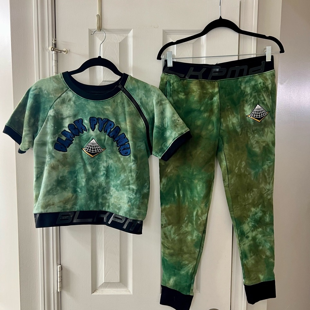 Black Pyramid Green Tie-Dye Outfit